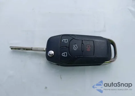 2013 Ford Fusion S z USA, uszkodzony, nr VIN 3FA6P0G72DR338553